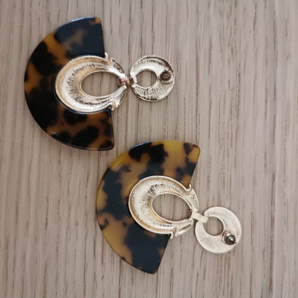 Earrings - Picture 2 of 3